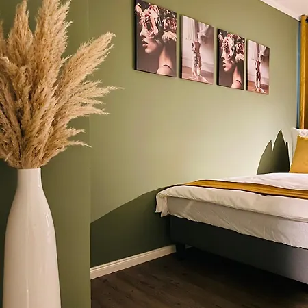 Fantastic By P&m * 베를린